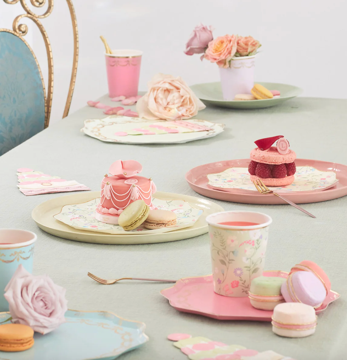 Meri Meri x Ladurée Paris Macaron Pyramid Napkins (x 16)